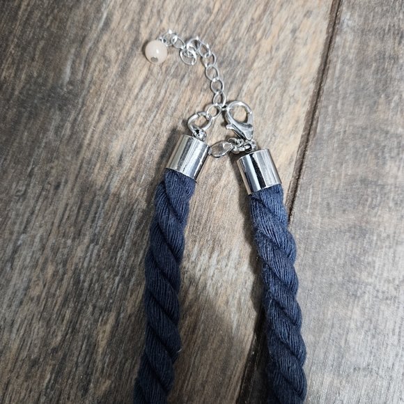 LOFT Chunky Cream Tan Navy Blue Long Beaded Rope Chain Necklace 18" Long - Picture 6 of 7